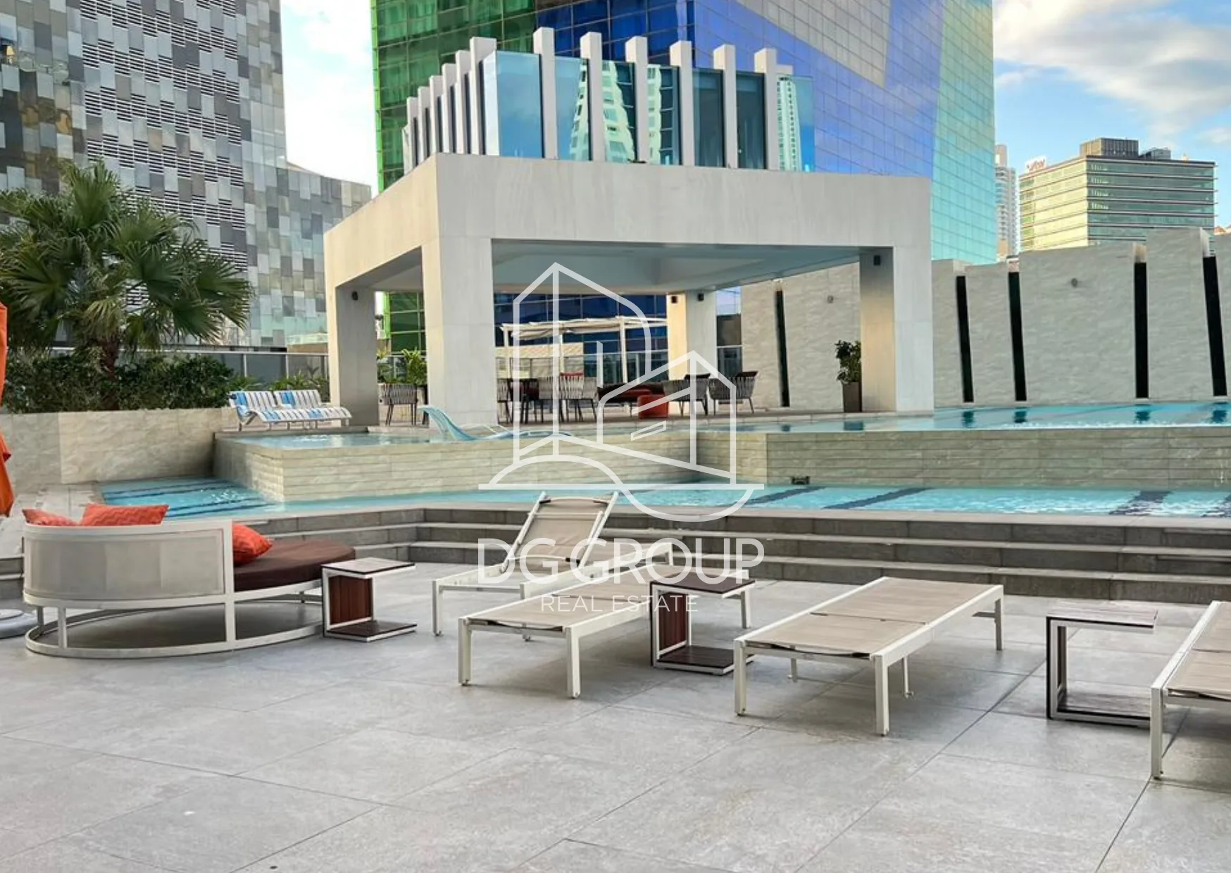 Alquiler con opción a compra apartamento en Costa del Este PH Regalía en Ciudad de Panamá – 270 m², 3 recámaras – foto 2 de 8