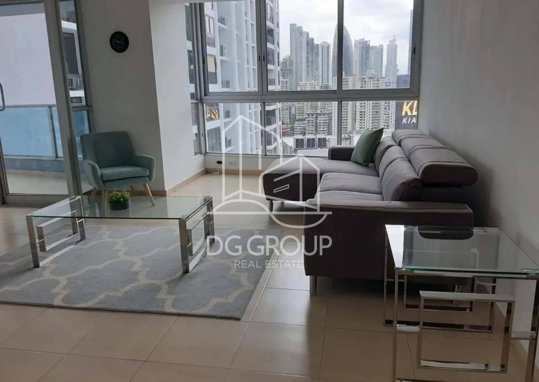 Alquiler de apartamento Avenida Balboa PH Grand Bay en Ciudad de Panamá – 102 m², 1 recámaras – foto 2 de 8