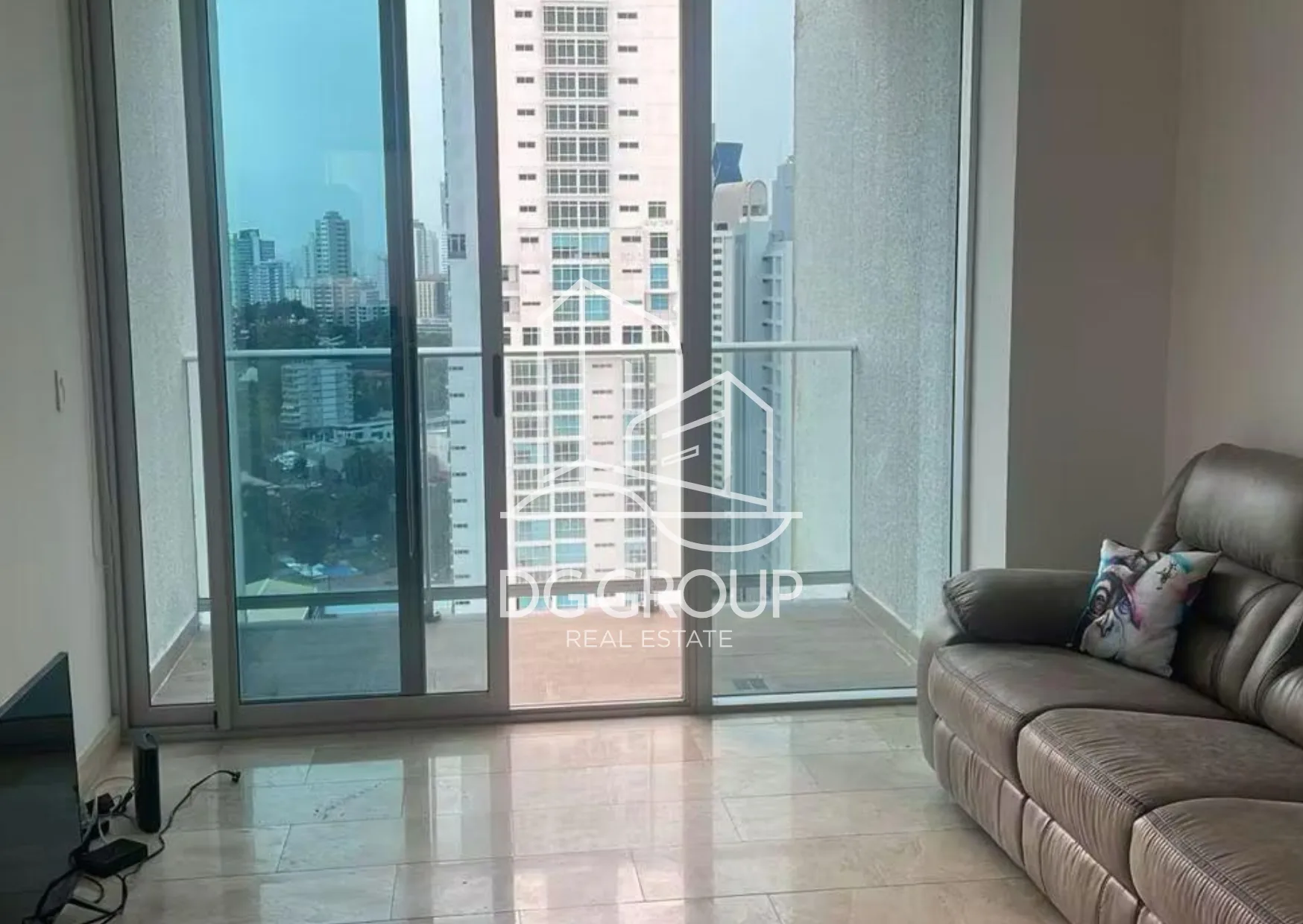 Alquiler de apartamento en Avenida Balboa PH Dynasty en Ciudad de Panamá – 98 m², 3 recámaras – foto 1 de 8
