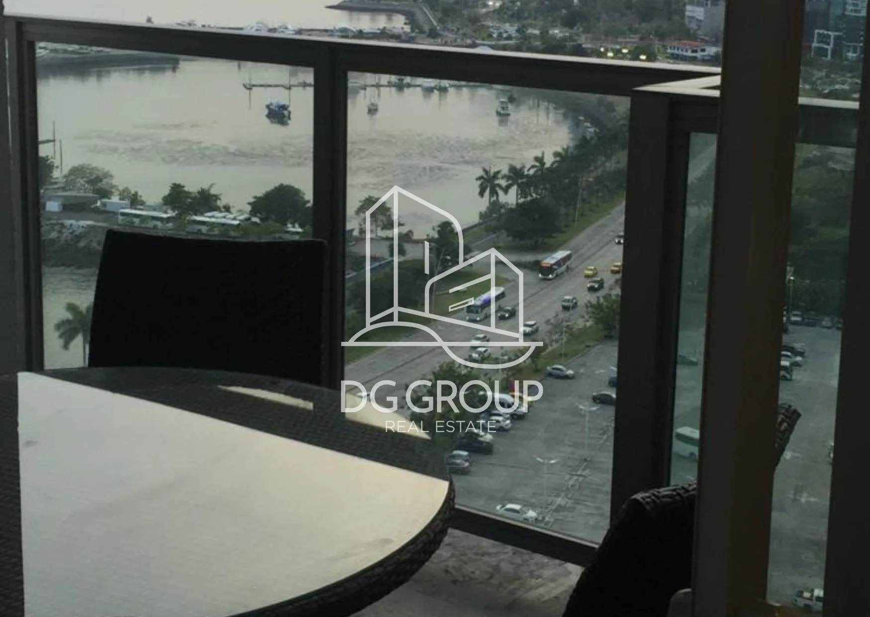 Alquiler de apartamento en Avenida Balboa PH Yoo Panamá en Ciudad de Panamá – 183 m², 2 recámaras – foto 7 de 8