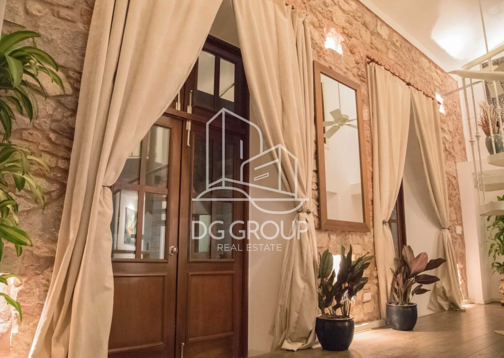 Alquiler de apartamento en Casco Antiguo en Ciudad de Panamá – 130 m², 3 recámaras – foto 2 de 8