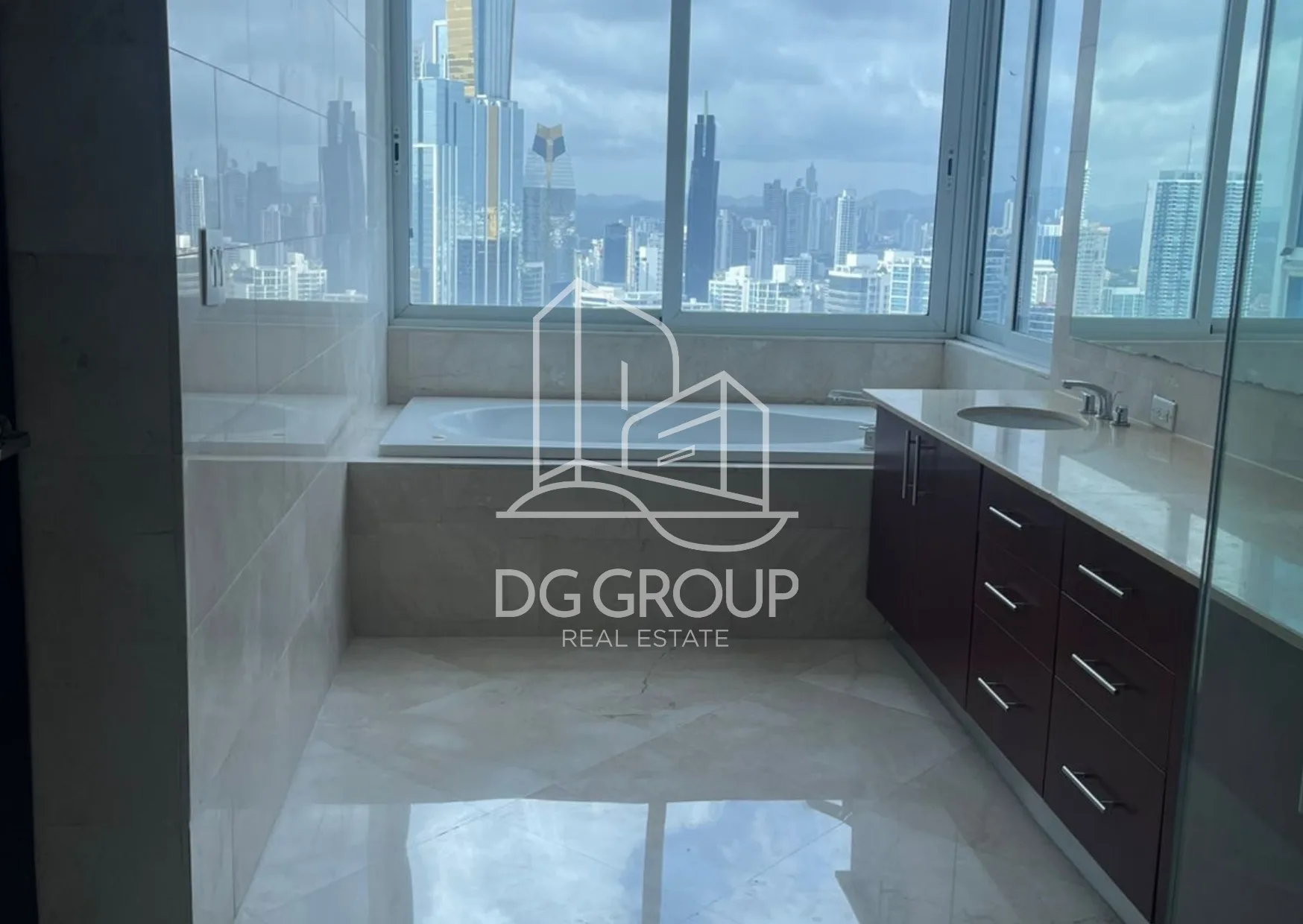 Apartment for Rent in Punta Paitilla, PH The Point in Ciudad de Panamá – 822 m², 6 bedrooms – photo 8 of 8
