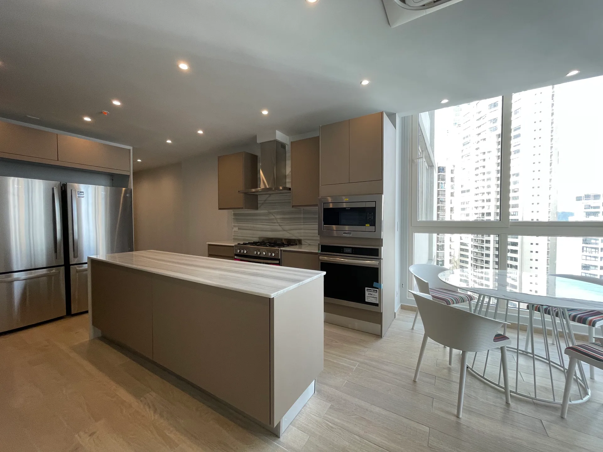 Alquiler de apartamento en Punta Paitilla The Towers   en Ciudad de Panamá – 329 m², 3 recámaras – foto 6 de 8