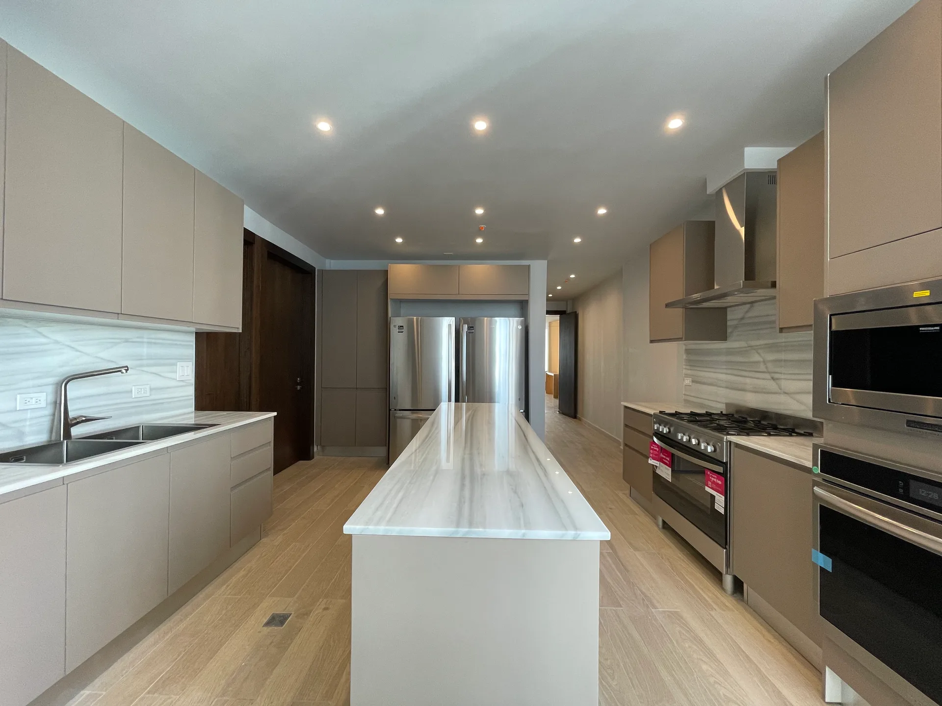 Alquiler de apartamento en Punta Paitilla The Towers   en Ciudad de Panamá – 329 m², 3 recámaras – foto 8 de 8