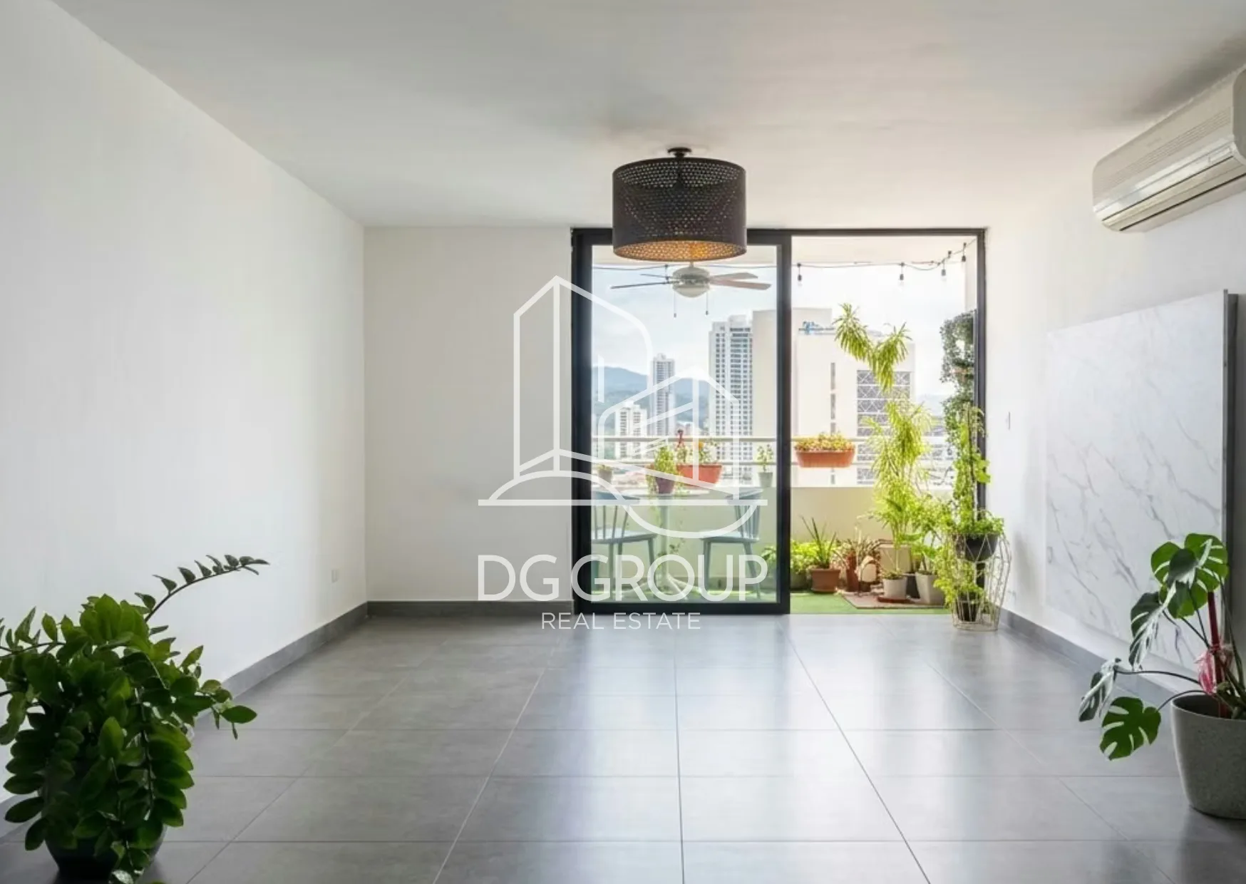 Alquiler de Apartamento Linea Blanca Obarrio  en Ciudad de Panamá – 156.93 m², 3 recámaras – foto 1 de 8