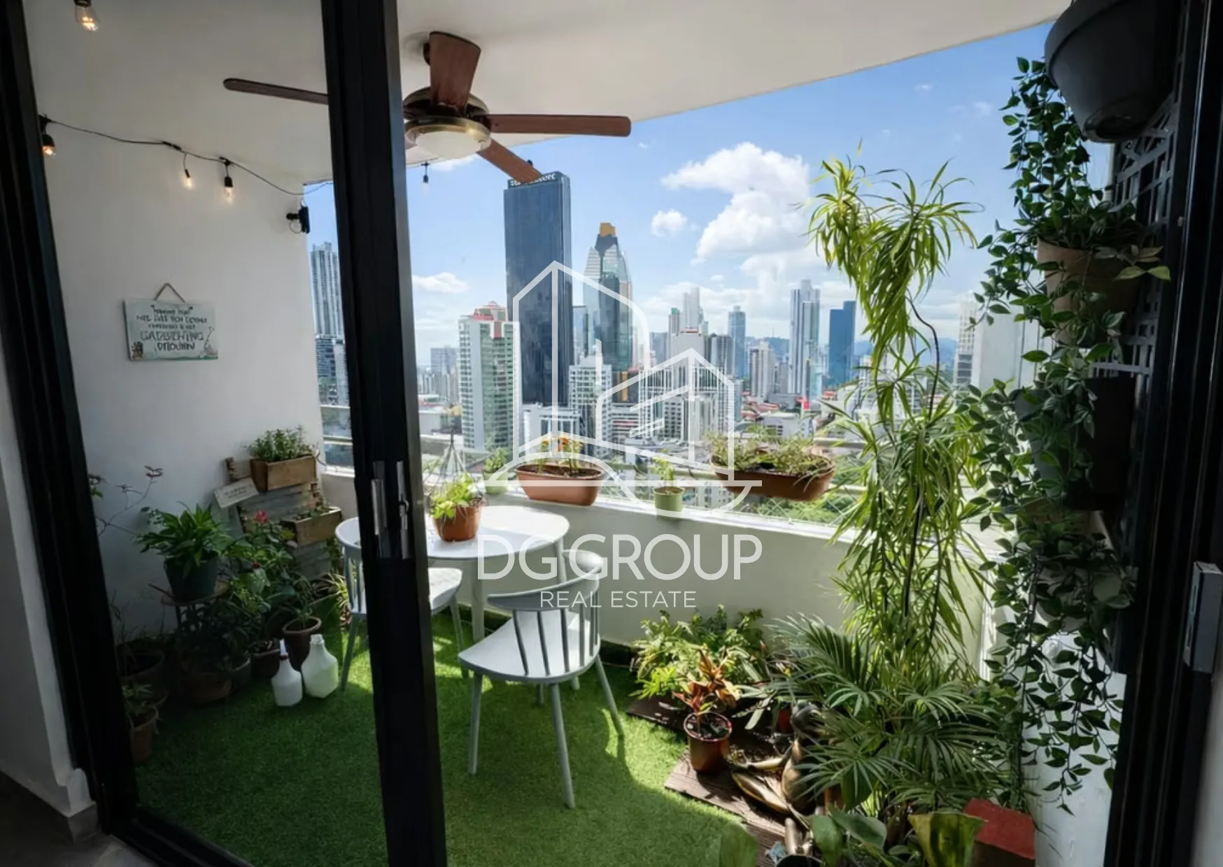 Alquiler de Apartamento Linea Blanca Obarrio  en Ciudad de Panamá – 156.93 m², 3 recámaras – foto 2 de 8