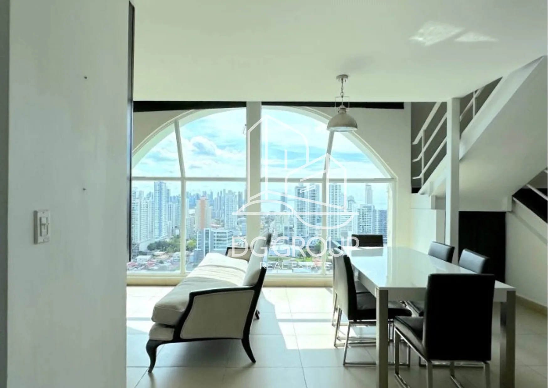 Alquiler de Apartamento PH Emporium Tower  en Ciudad de Panamá – 110 m², 1 recámaras – foto 1 de 8