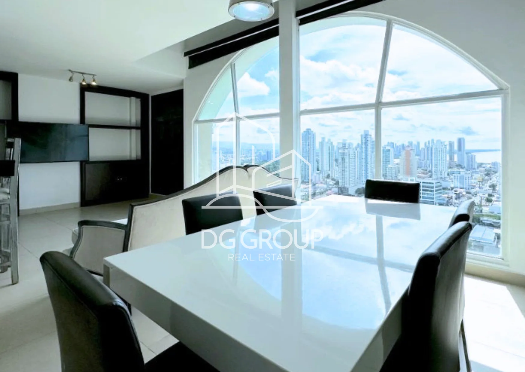 Alquiler de Apartamento PH Emporium Tower  en Ciudad de Panamá – 110 m², 1 recámaras – foto 2 de 8