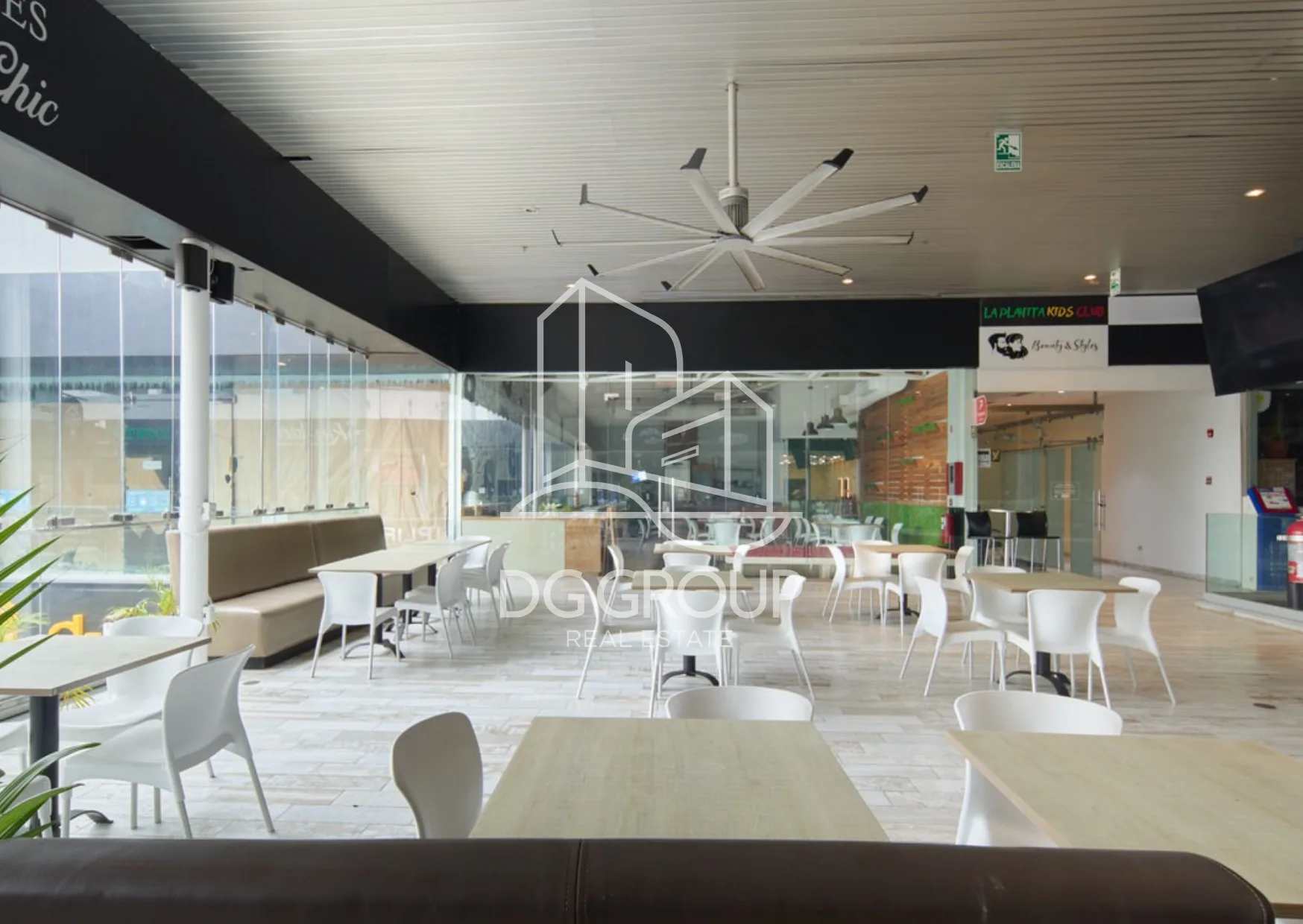 Alquiler de local comercial en Avenida Balboa en Ciudad de Panamá – 147 m² – foto 1 de 8