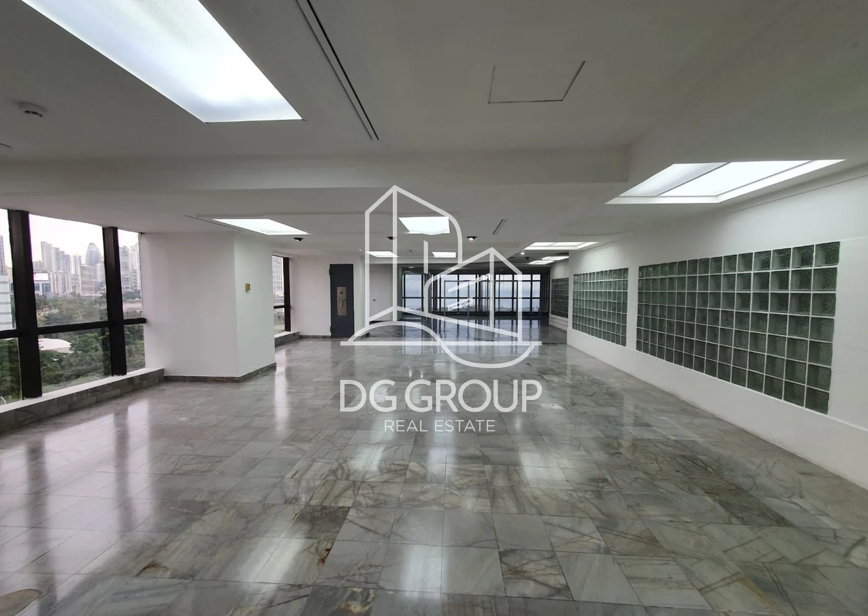 Alquiler de oficina en Avenida Balboa Torre BAC en Ciudad de Panamá – 250 m² – foto 5 de 8