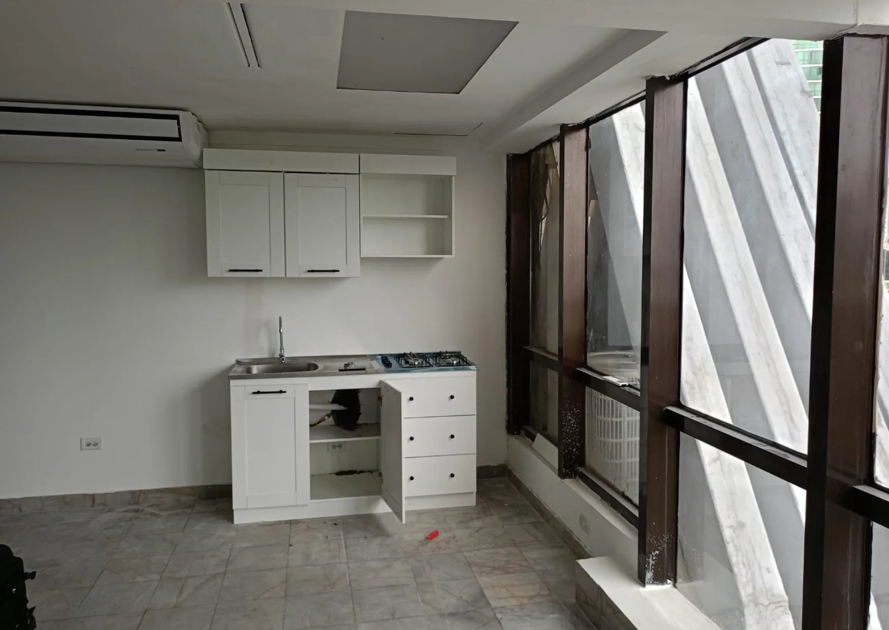 Alquiler de oficina en Avenida Balboa Torre BAC en Ciudad de Panamá – 250 m² – foto 6 de 8
