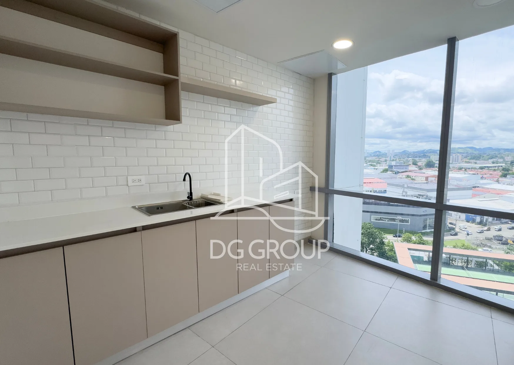 Office for Rent at Costa del Este Financial Park in Ciudad de Panamá – 108 m² – photo 8 of 8