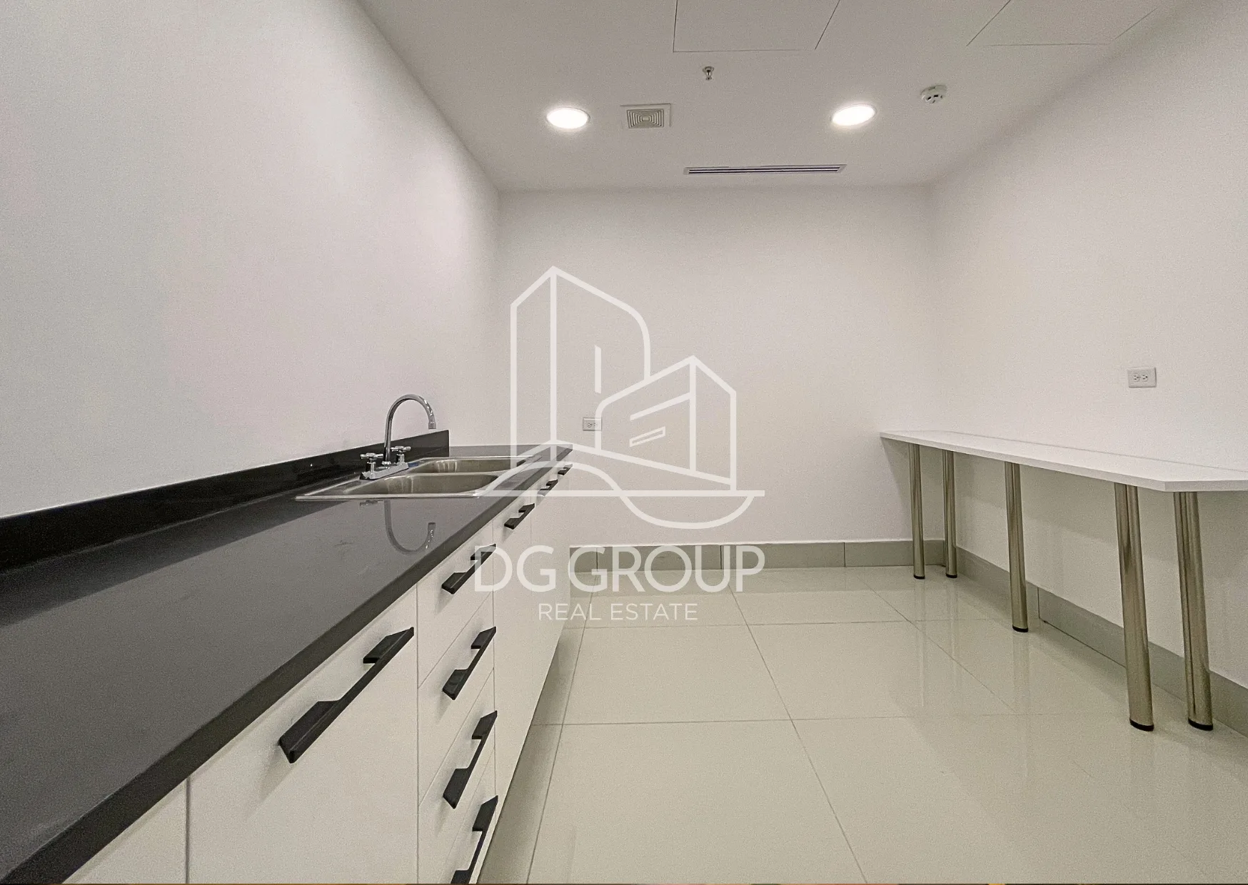 Alquiler de oficina en Costa del Este Financial Park en Ciudad de Panamá – 140 m² – foto 7 de 8