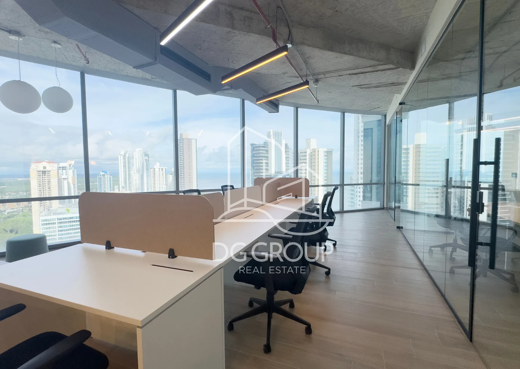Office for Rent at Costa del Este Financial Park in Ciudad de Panamá – 154 m² – photo 1 of 8