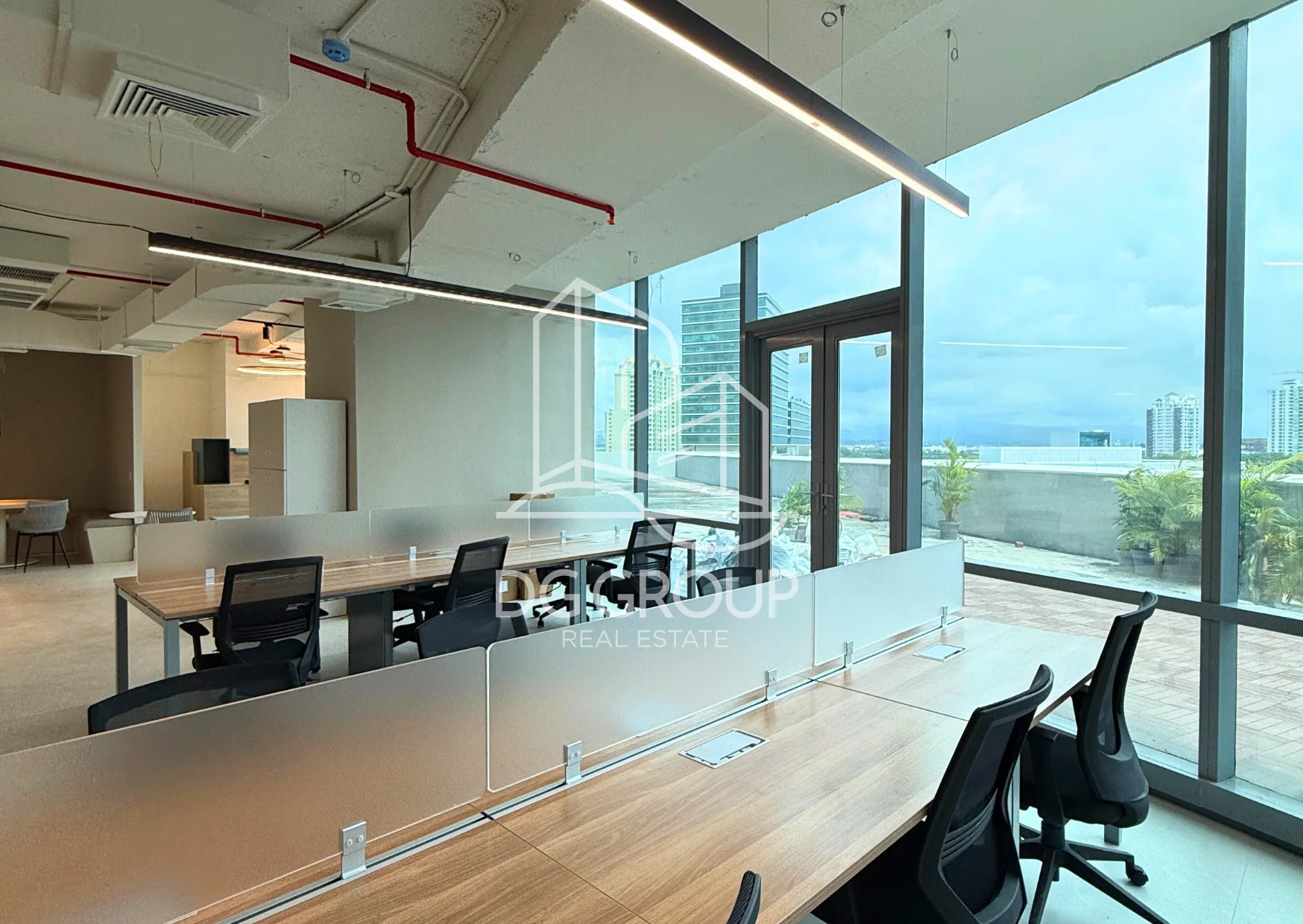 Alquiler de oficina en Costa del Este PH Financial Park en Ciudad de Panamá – 258 m² – foto 5 de 8