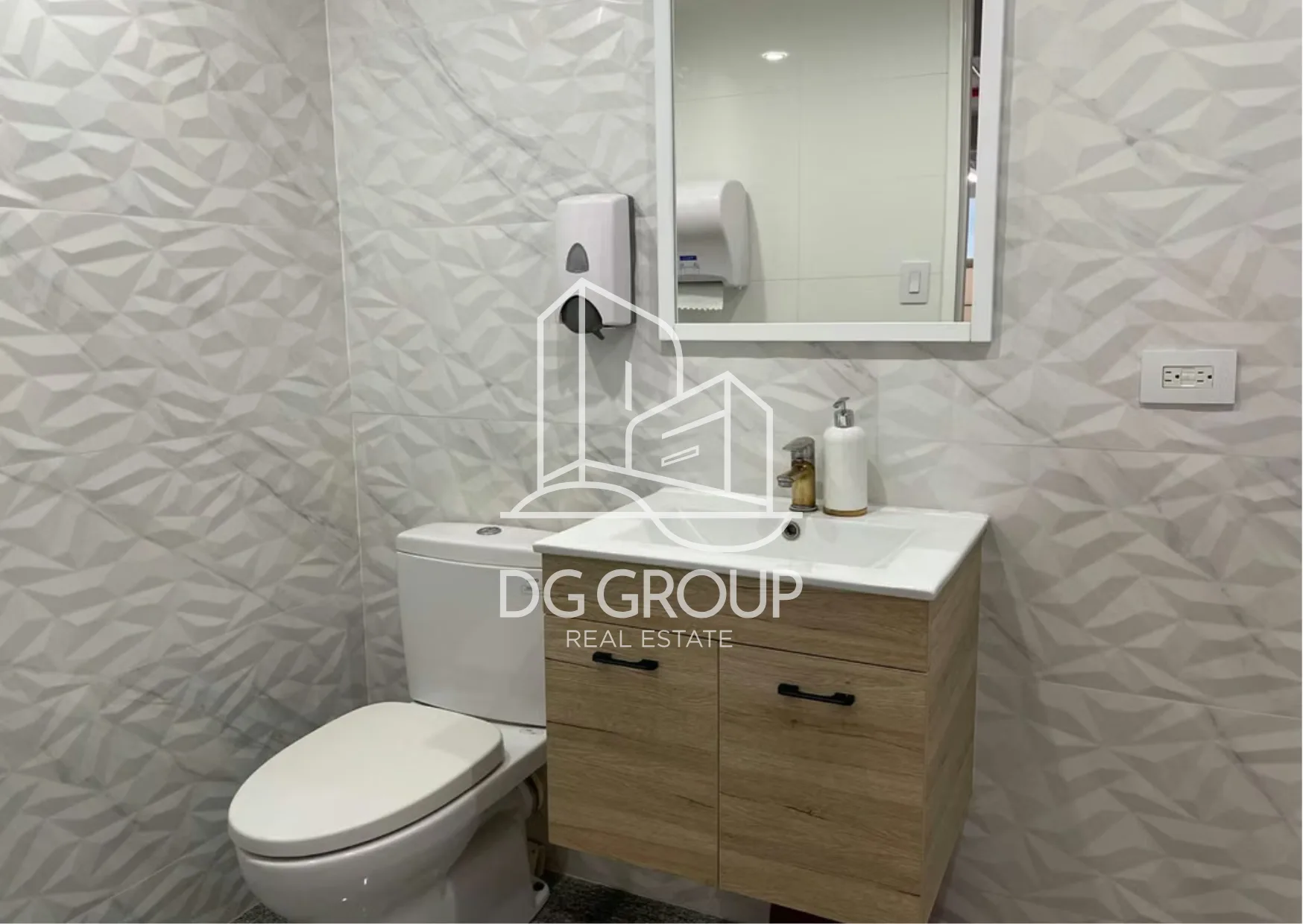 Alquiler de Oficina en Oceania Business Plaza en Ciudad de Panamá – 249 m² – foto 3 de 8