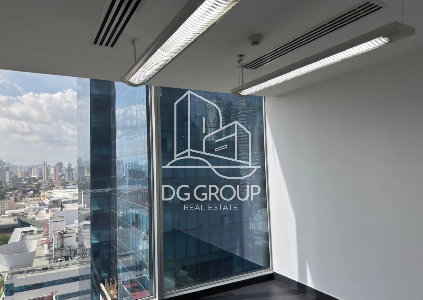 Alquiler de oficina en Punta Pacífica Oceanía Business en Ciudad de Panamá – 112 m² – foto 4 de 8