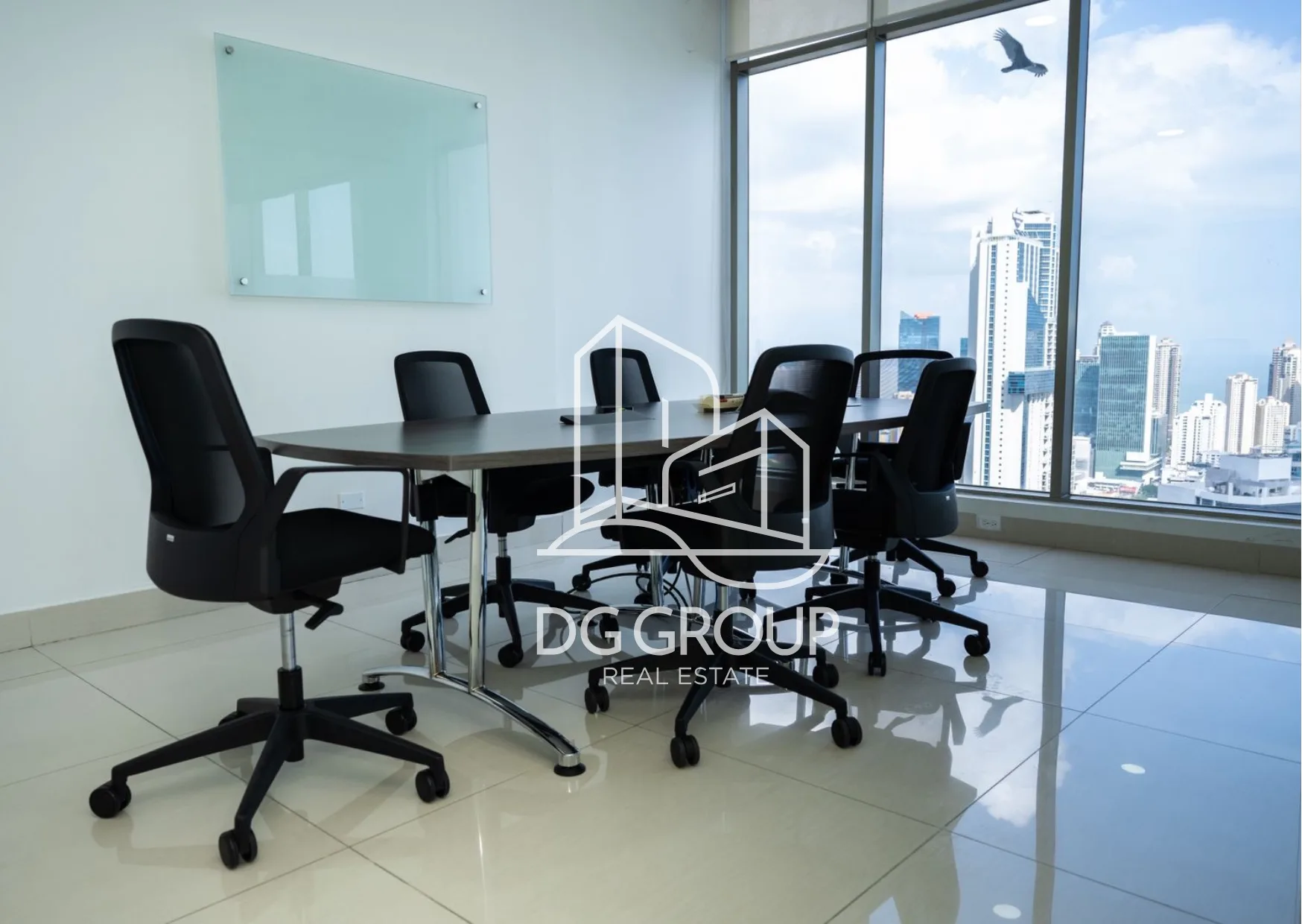 Alquiler de Oficina en Torre Bicsa en Ciudad de Panamá – 225 m² – foto 1 de 8