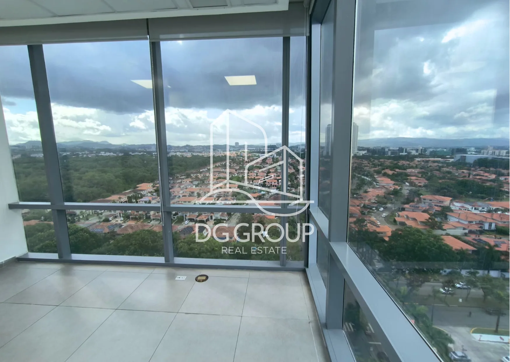 Office for Rent at Torre Times Square in Ciudad de Panamá – 50 m² – photo 1 of 8