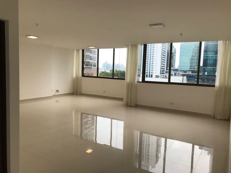 Alquiler y venta de apartamento en Costa del Este Ph Brisa Marina en Juan Díaz – 192 m², 3 recámaras – foto 1 de 8