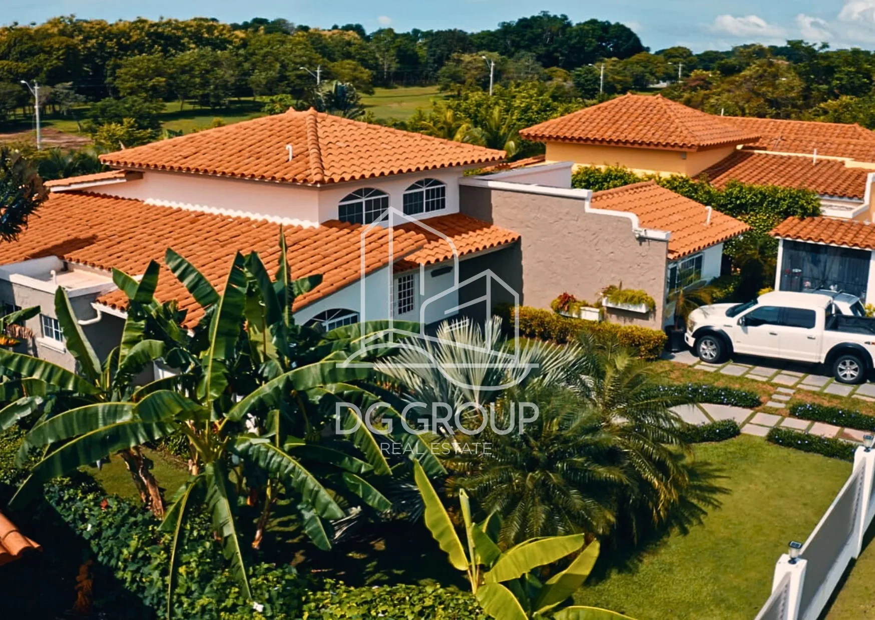 Alquiler y venta de casa en Coronado en Chame – 1000 m², 3 recámaras – foto 1 de 8