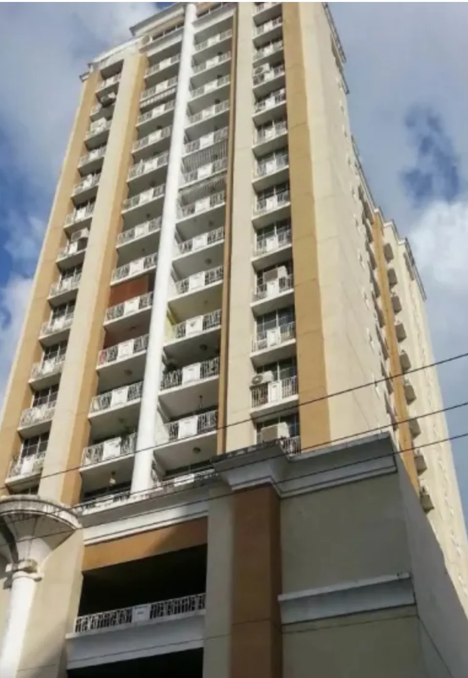 El Cangrejo OPPORTUNITY 2-bedroom apartment at 190K in Bella Vista – 95 m², 2 bedrooms – photo 2 of 8