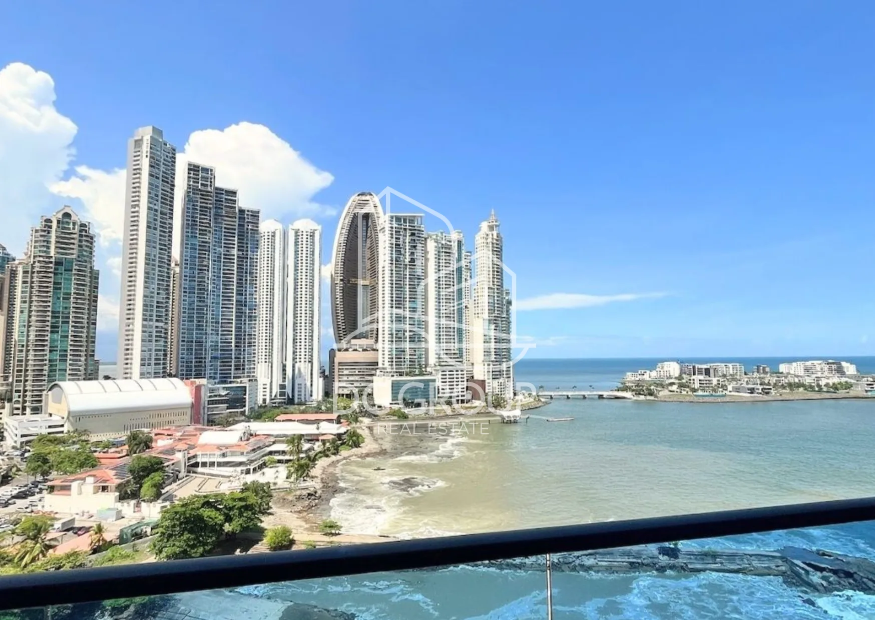 Venta de aparamento en Punta Paitilla PH Ocean Front en Ciudad de Panamá – 320 m², 3 recámaras – foto 1 de 8