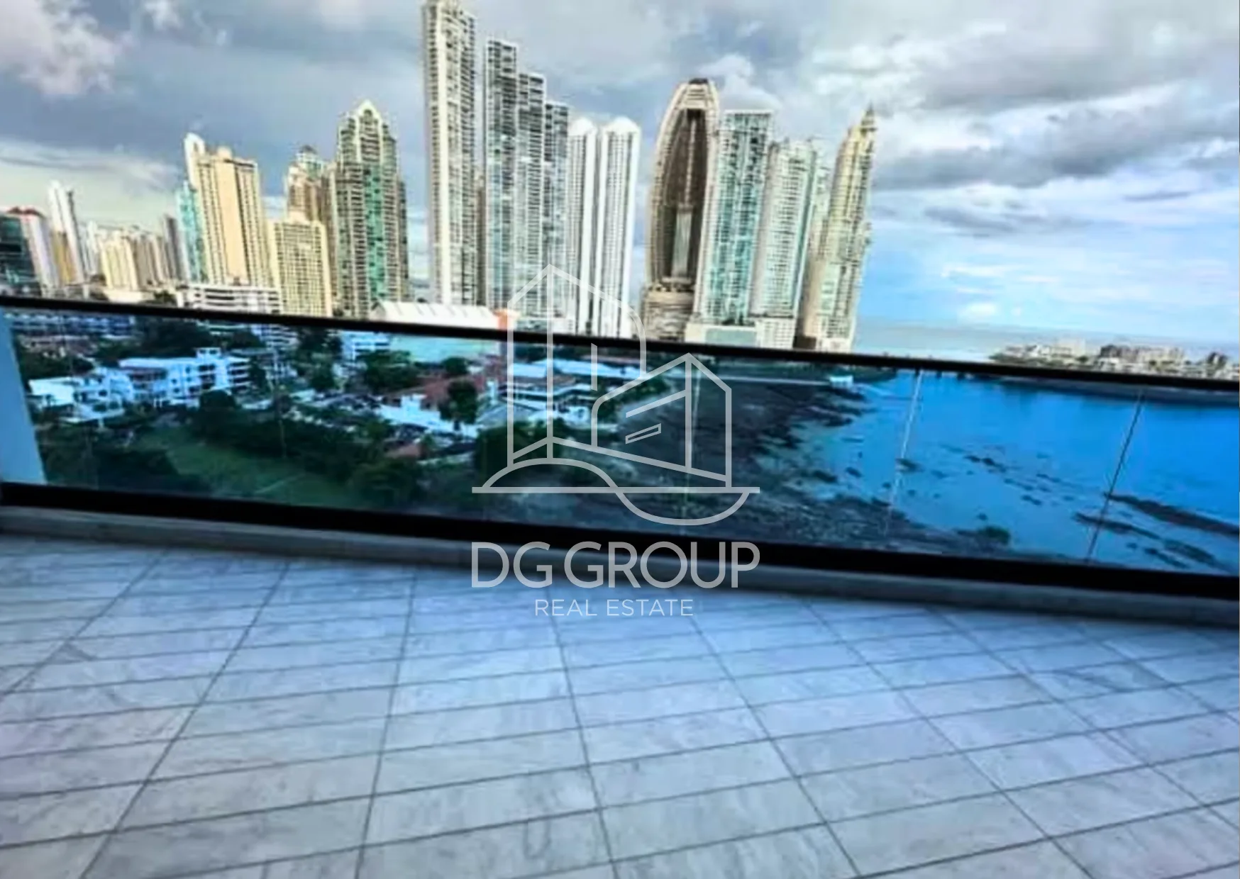 Venta de aparamento en Punta Paitilla PH Ocean Front en Ciudad de Panamá – 320 m², 3 recámaras – foto 3 de 8