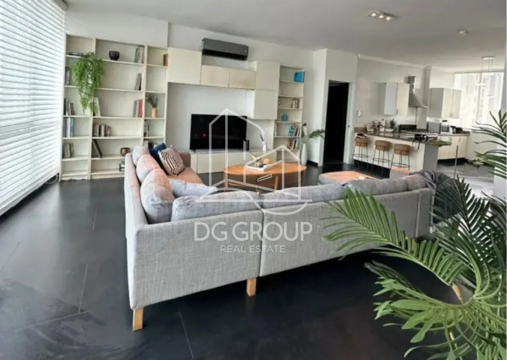 Venta de apartamento amoblado en Avenida Balboa Bella Vista en Ciudad de Panamá – 412.98 m², 3 recámaras – foto 2 de 8