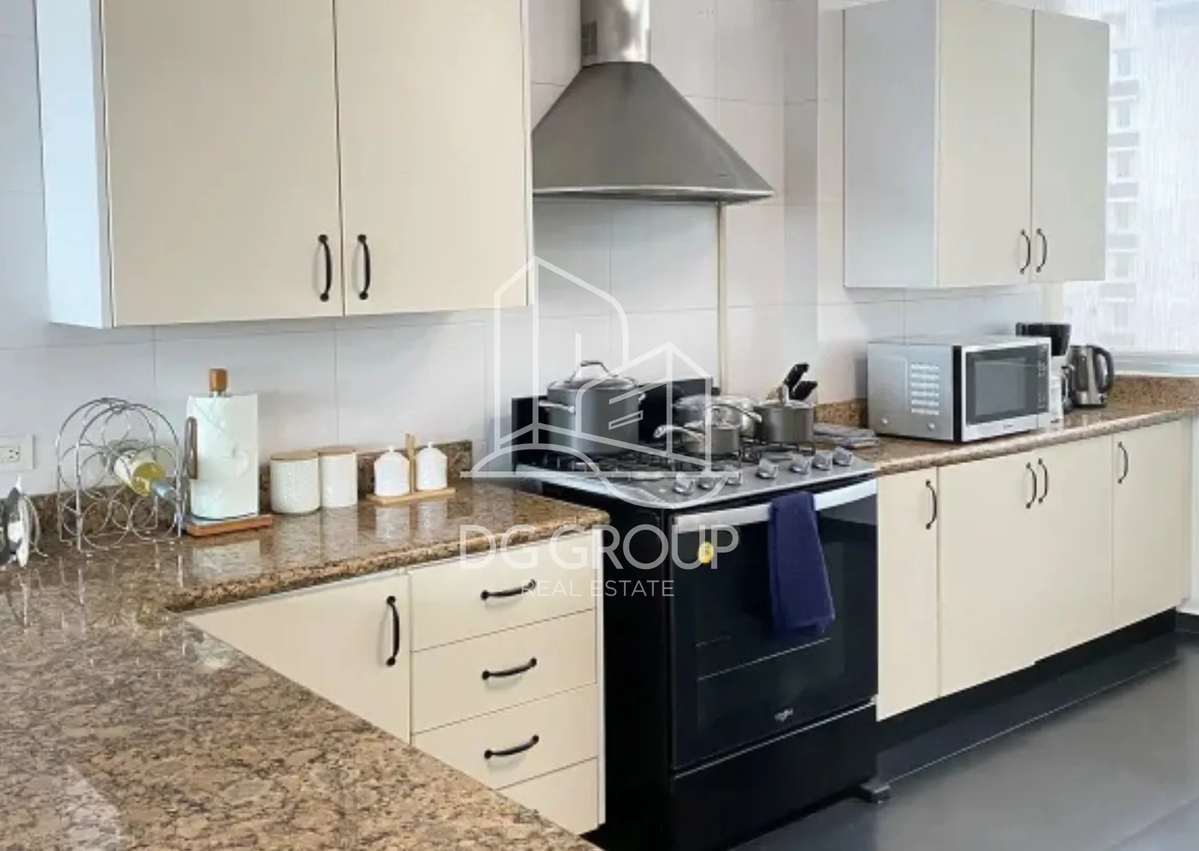 Venta de apartamento amoblado en Avenida Balboa Bella Vista en Ciudad de Panamá – 412.98 m², 3 recámaras – foto 7 de 8