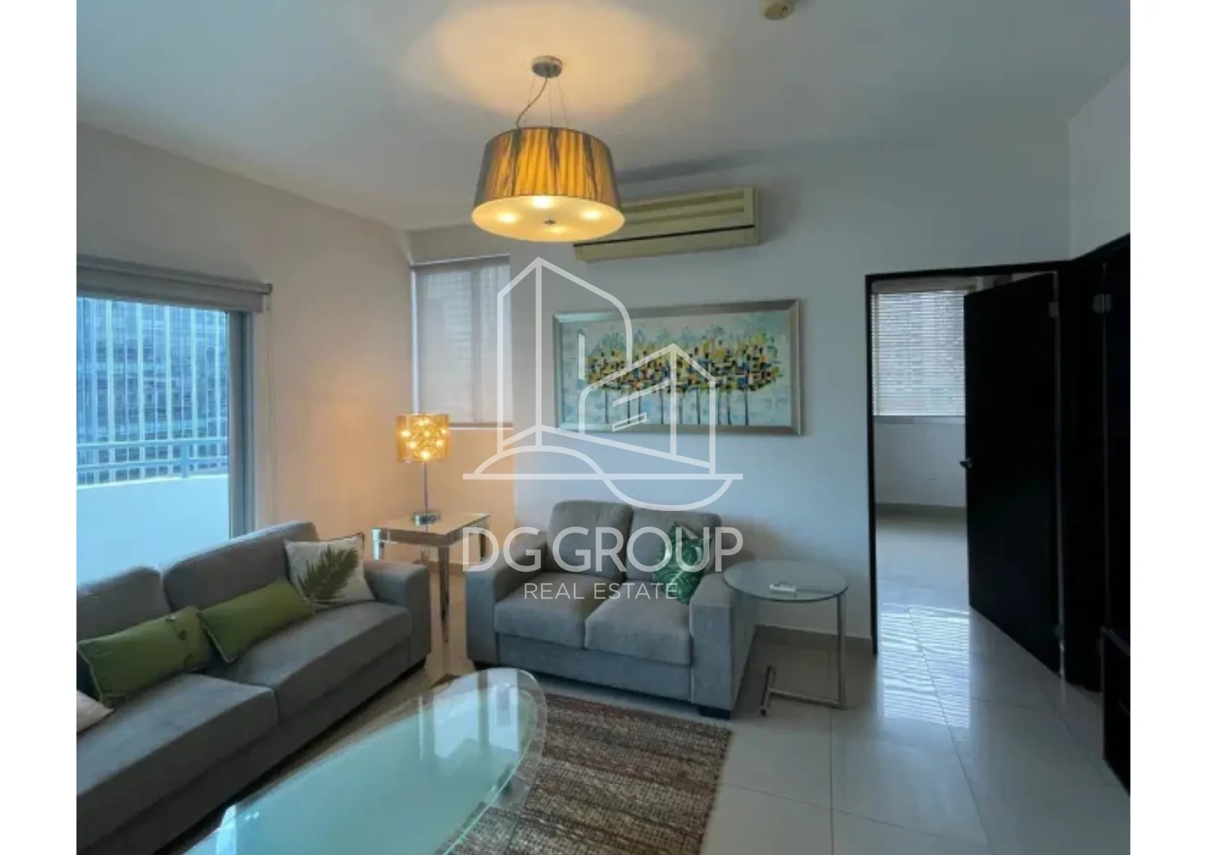 Venta de apartamento amoblado en Obarrio en Ciudad de Panamá – 134 m², 3 recámaras – foto 2 de 8