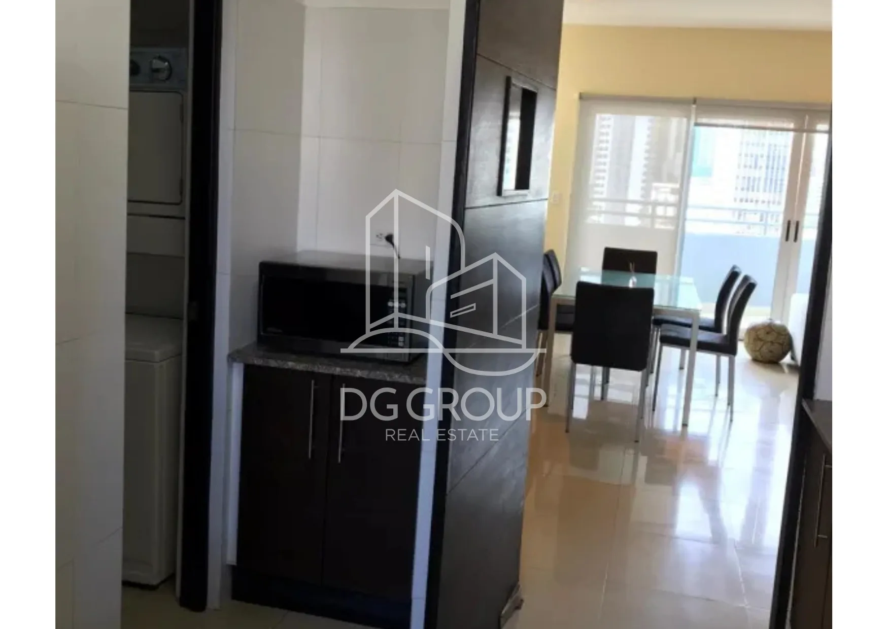 Venta de apartamento amoblado en Obarrio en Ciudad de Panamá – 134 m², 3 recámaras – foto 4 de 8