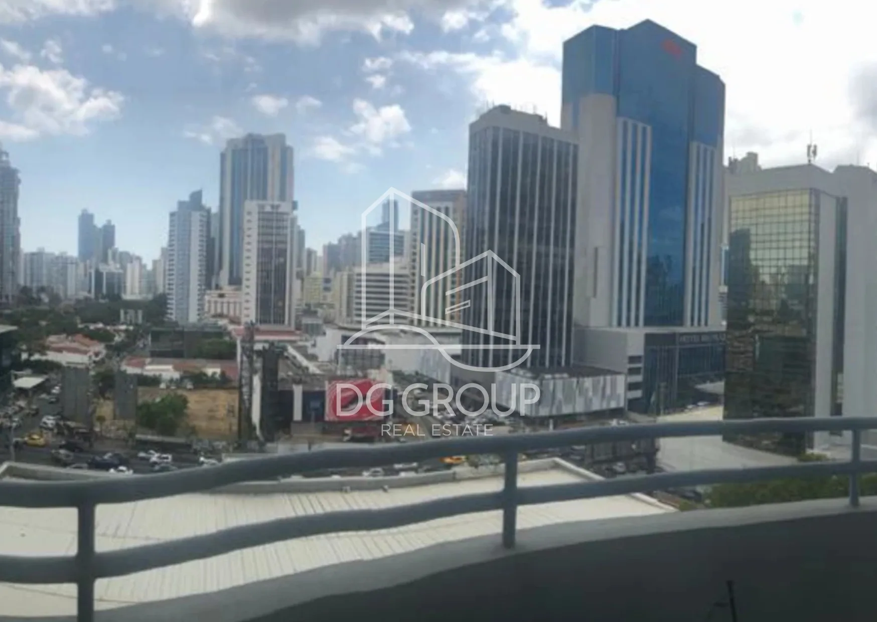 Venta de apartamento amoblado en Obarrio en Ciudad de Panamá – 134 m², 3 recámaras – foto 5 de 8