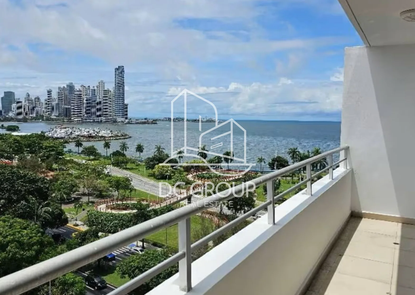 VENTA DE APARTAMENTO EN AVENIDA BALBOA  en Ciudad de Panamá – 107 m², 1 recámaras – foto 2 de 8