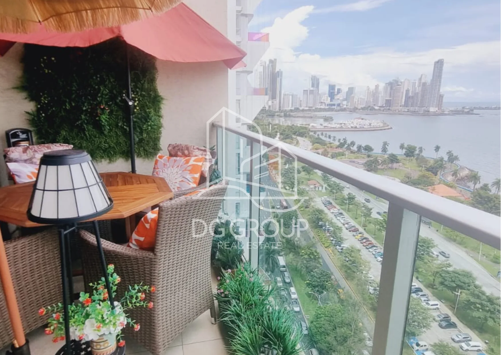 Venta de apartamento en Avenida Balboa en Ciudad de Panamá – 202 m², 2 recámaras – foto 1 de 8