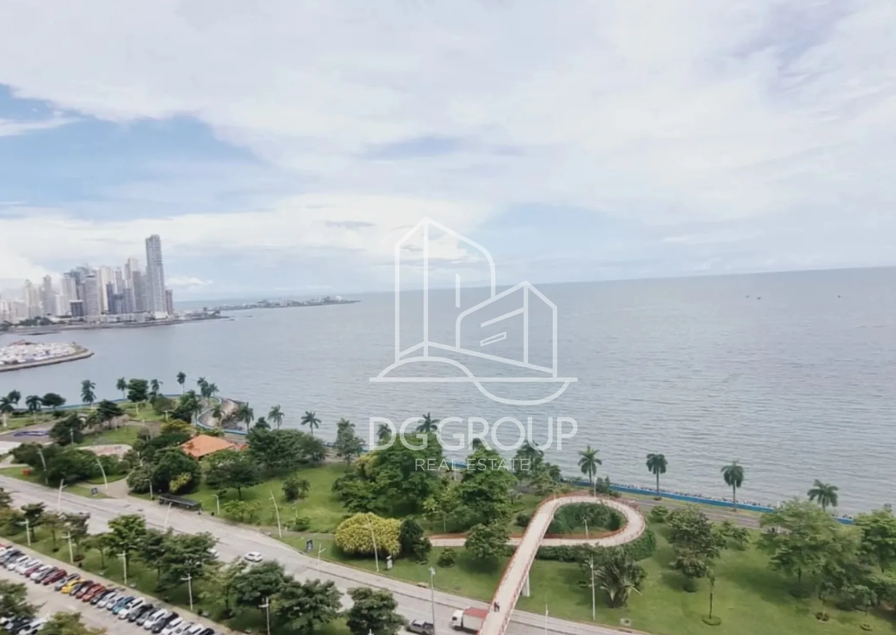 Venta de apartamento en Avenida Balboa en Ciudad de Panamá – 202 m², 2 recámaras – foto 2 de 8
