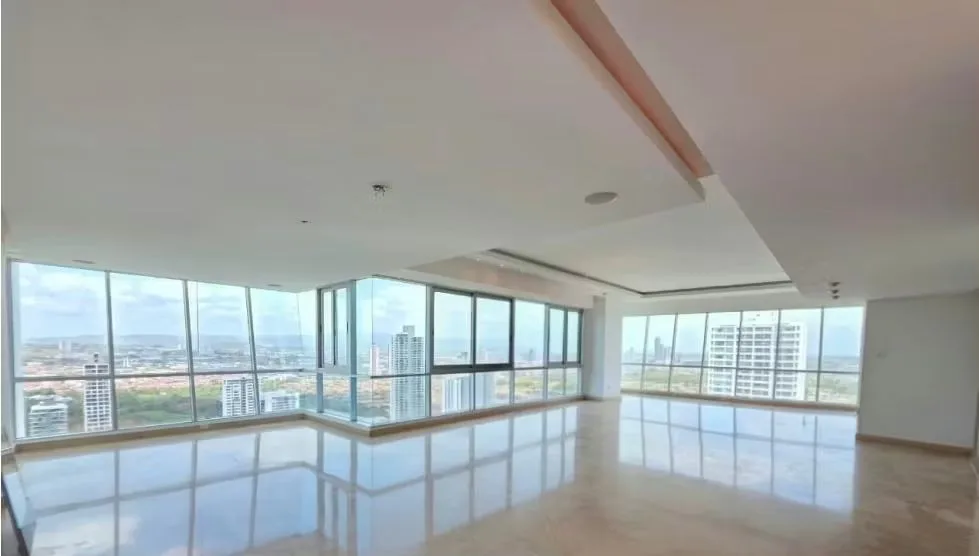 Apartment for Sale in Costa Del Este, PH Titanium in Ciudad de Panamá – 397 m², 3 bedrooms – photo 2 of 8