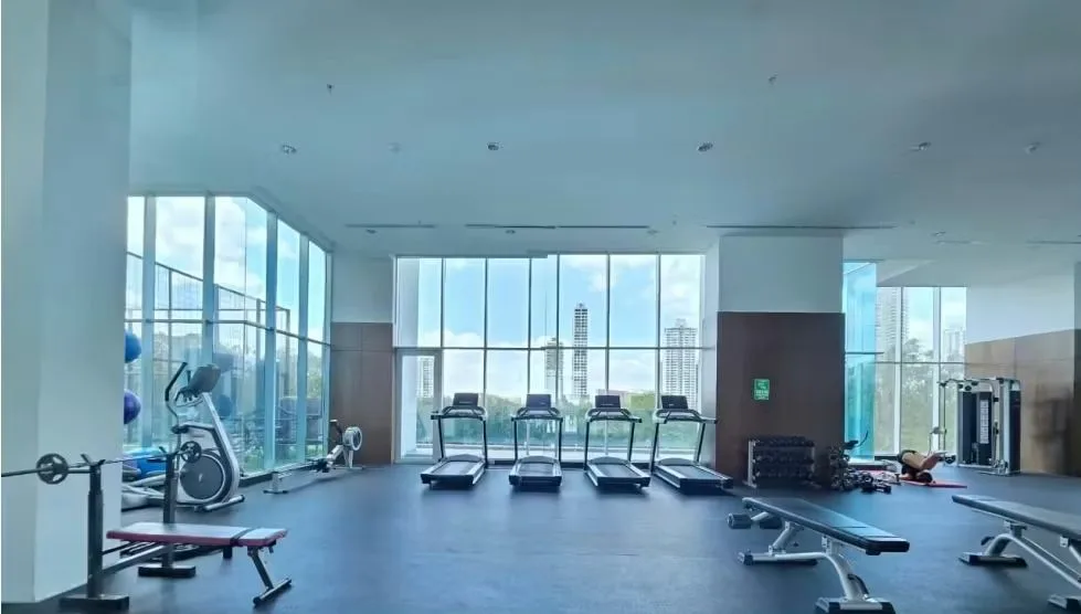 Apartment for Sale in Costa Del Este, PH Titanium in Ciudad de Panamá – 397 m², 3 bedrooms – photo 3 of 8