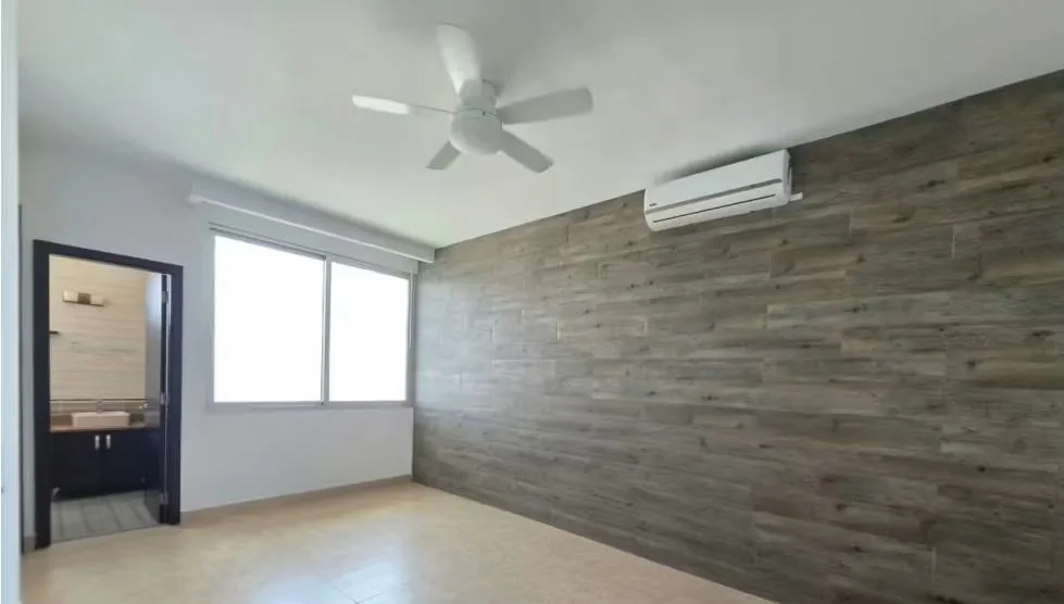 Apartment for Sale in Costa Del Este, PH Titanium in Ciudad de Panamá – 397 m², 3 bedrooms – photo 5 of 8
