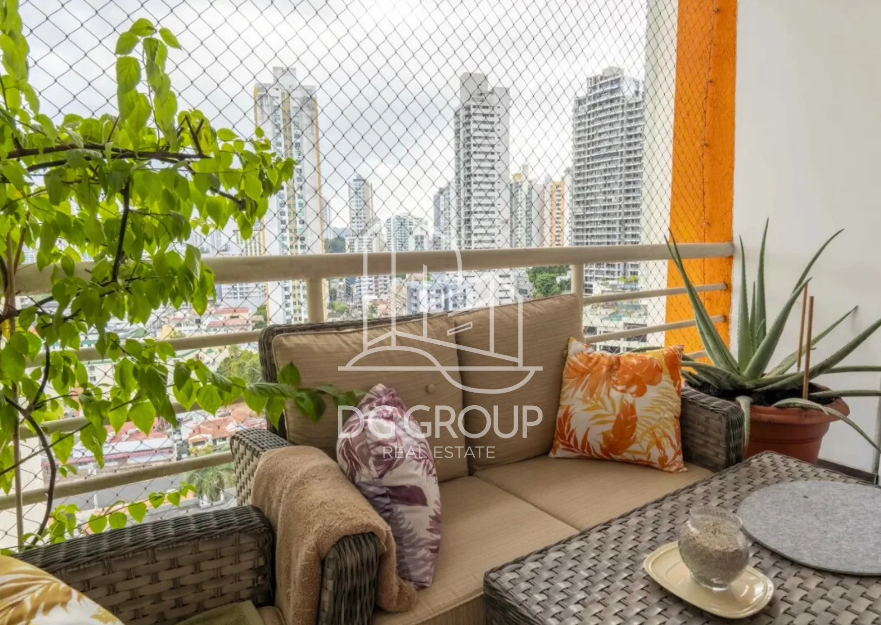 Venta de apartamento en El Cangrejo en Ciudad de Panamá – 120 m², 3 recámaras – foto 1 de 8