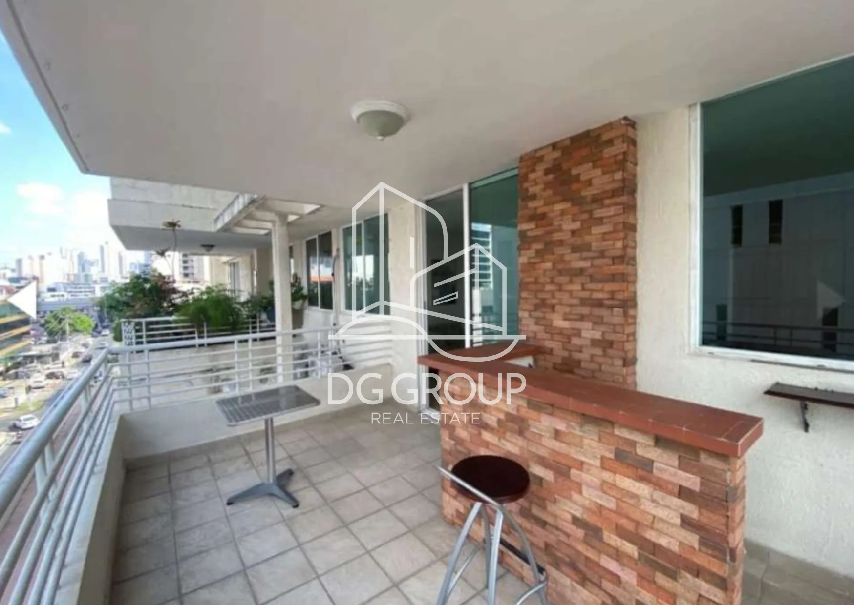 Venta de apartamento en Obarrio PH Sunrise Tower en Ciudad de Panamá – 150 m², 3 recámaras – foto 1 de 8