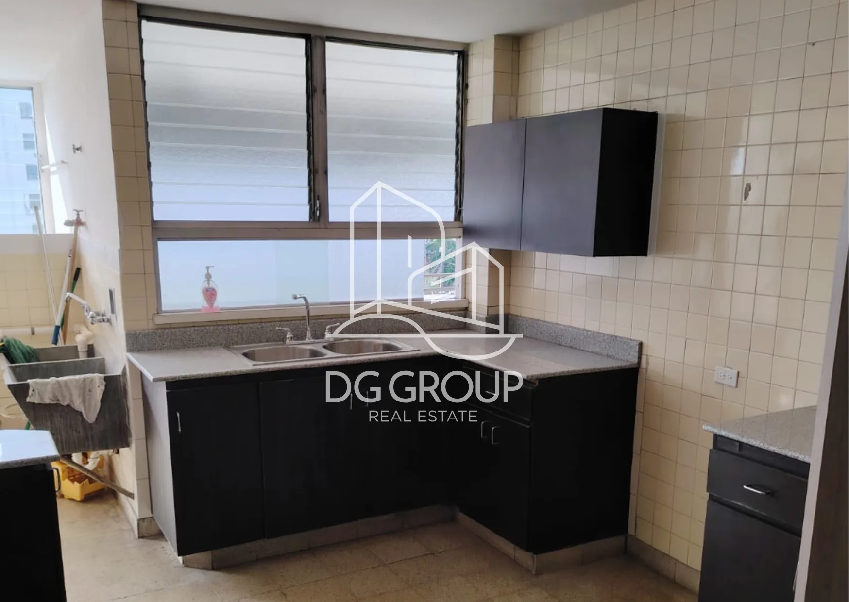 Venta de apartamento en Vía Argentina en Ciudad de Panamá – 232 m², 3 recámaras – foto 3 de 8