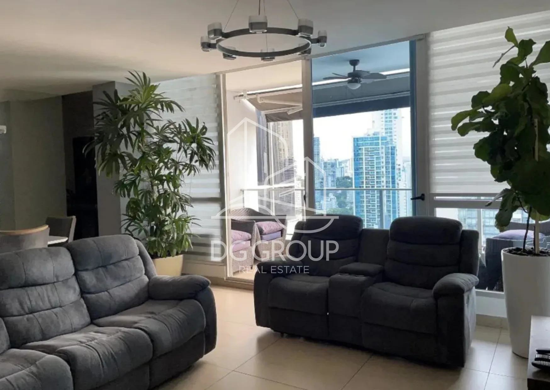 Venta de apartamento Linea Blanca en Avenida Balboa  en Ciudad de Panamá – 126 m², 3 recámaras – foto 2 de 8