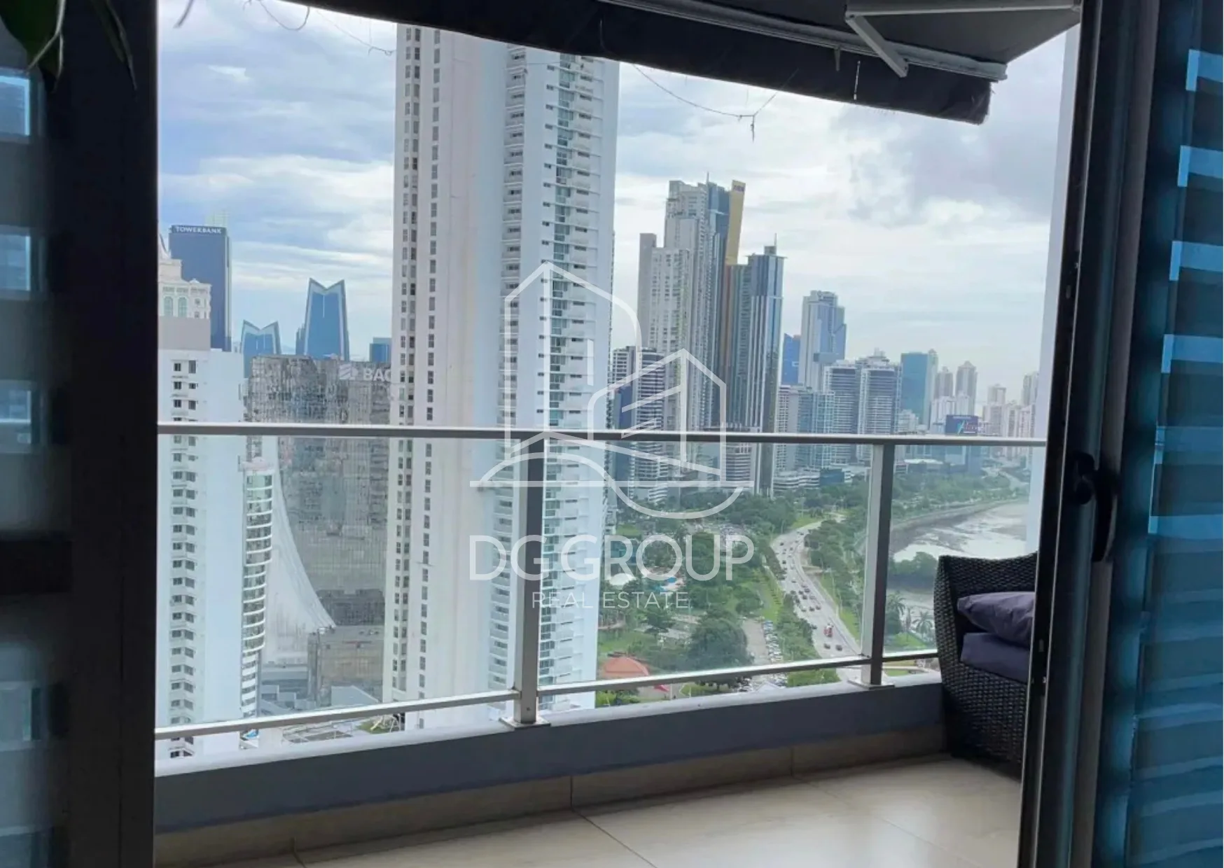 Venta de apartamento Linea Blanca en Avenida Balboa  en Ciudad de Panamá – 126 m², 3 recámaras – foto 5 de 8