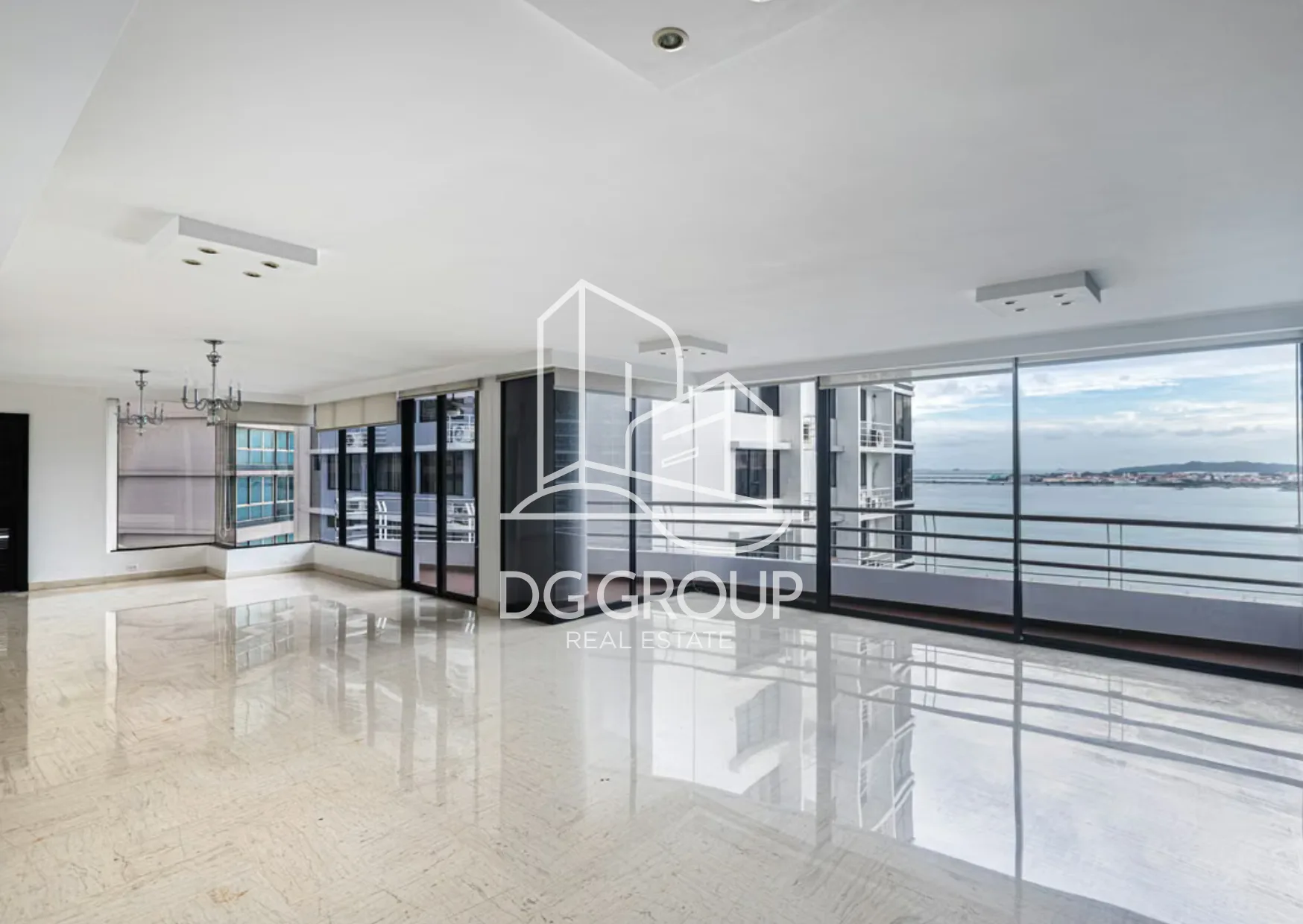 Venta de Apartamento PH Los Delfines  en Ciudad de Panamá – 280 m², 3 recámaras – foto 2 de 8