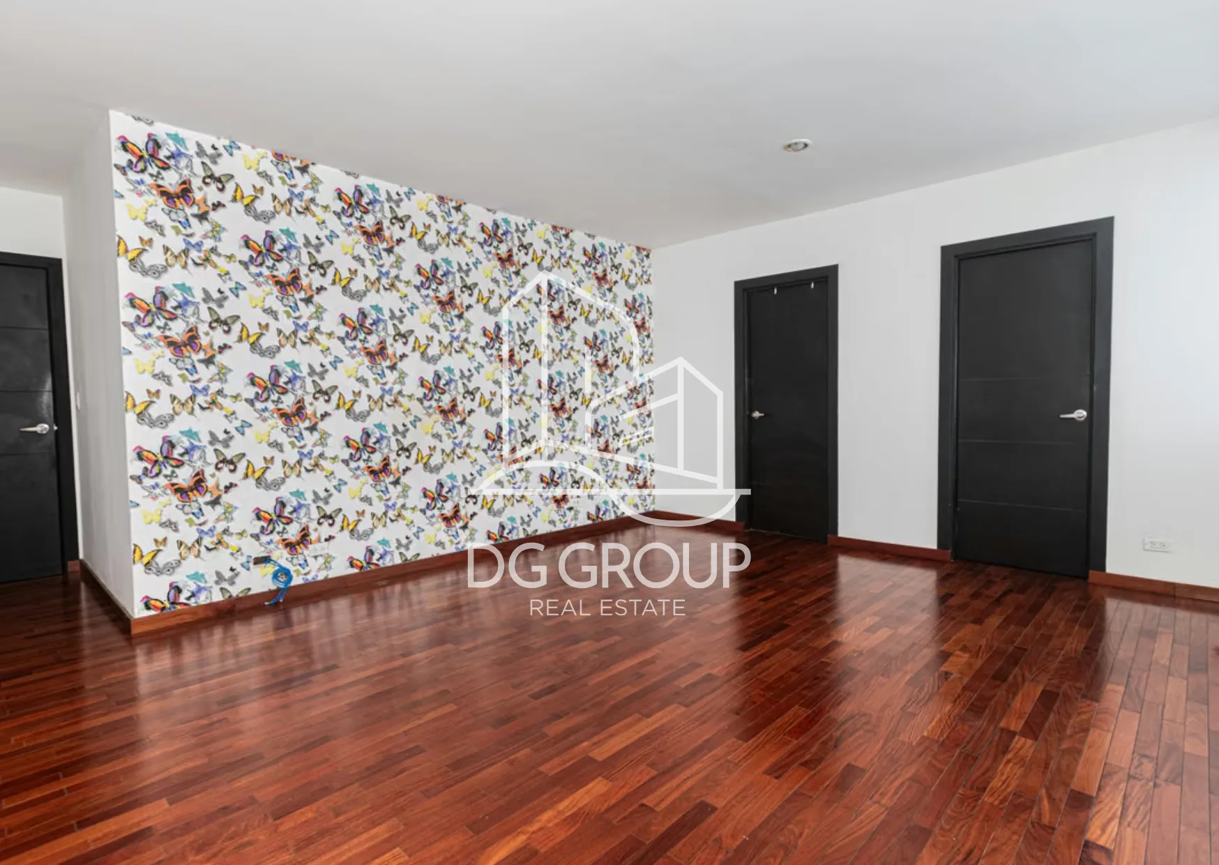 Venta de Apartamento PH Los Delfines  en Ciudad de Panamá – 280 m², 3 recámaras – foto 4 de 8
