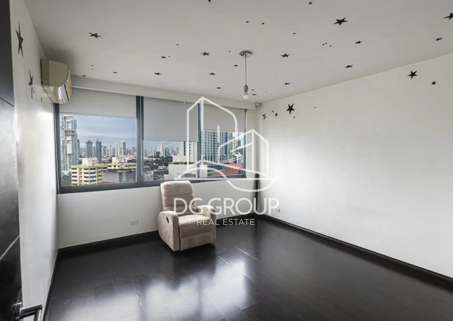 Venta de Apartamento PH Los Delfines  en Ciudad de Panamá – 280 m², 3 recámaras – foto 6 de 8
