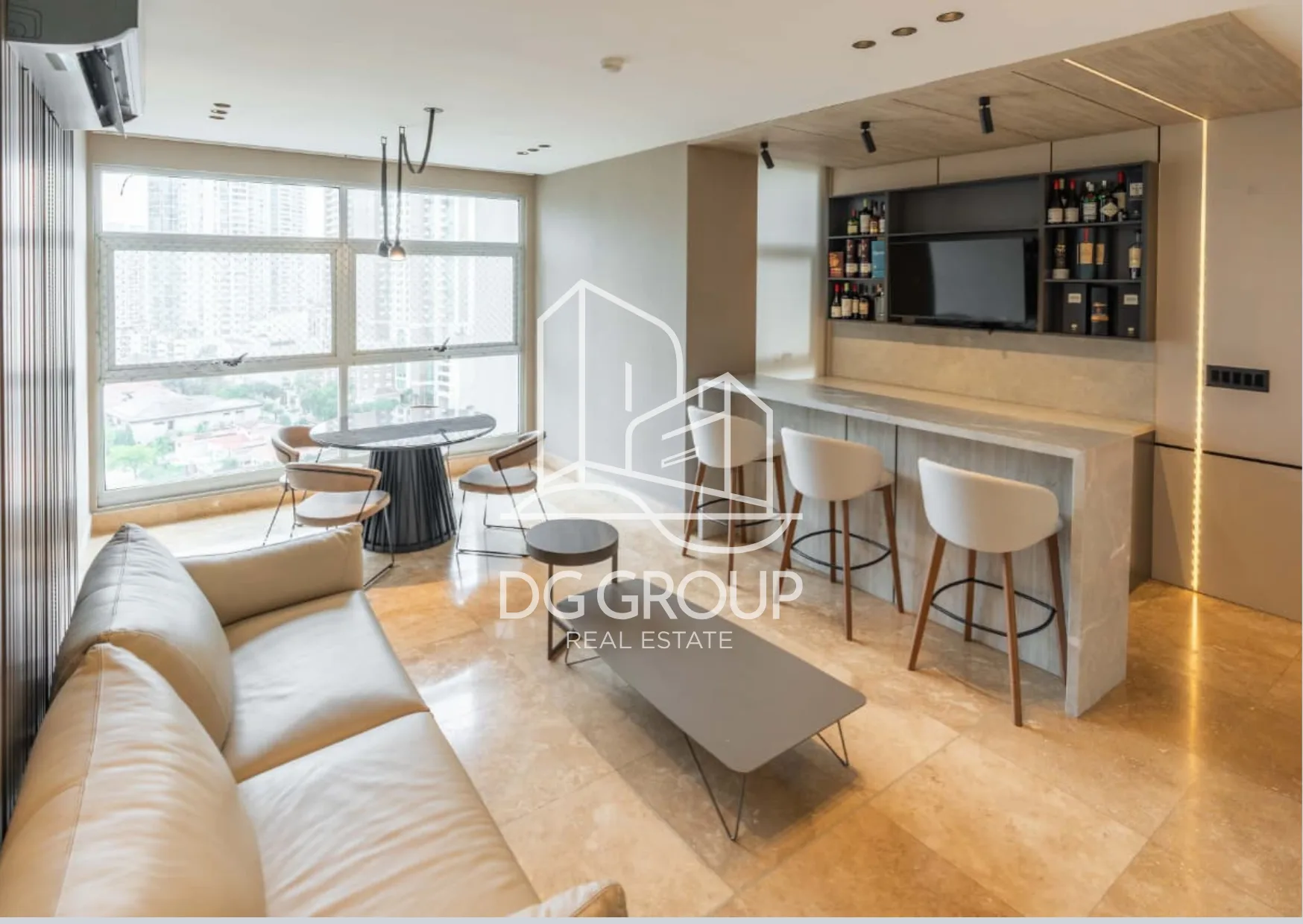 Venta de Apartamento PH Q Tower en Ciudad de Panamá – 308 m², 4 recámaras – foto 1 de 8
