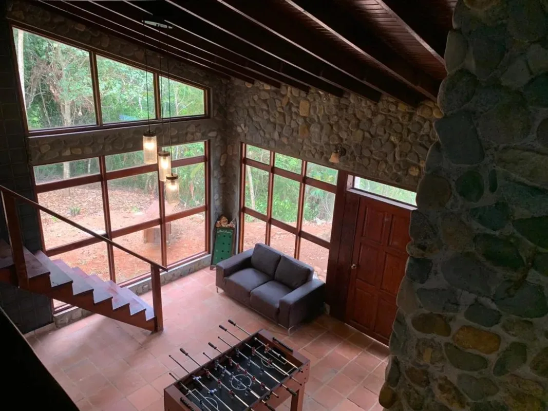 Venta de casa campestre en Altos de Cerro Azul en Ciudad de Panamá – 2500 m², 5 recámaras – foto 8 de 8