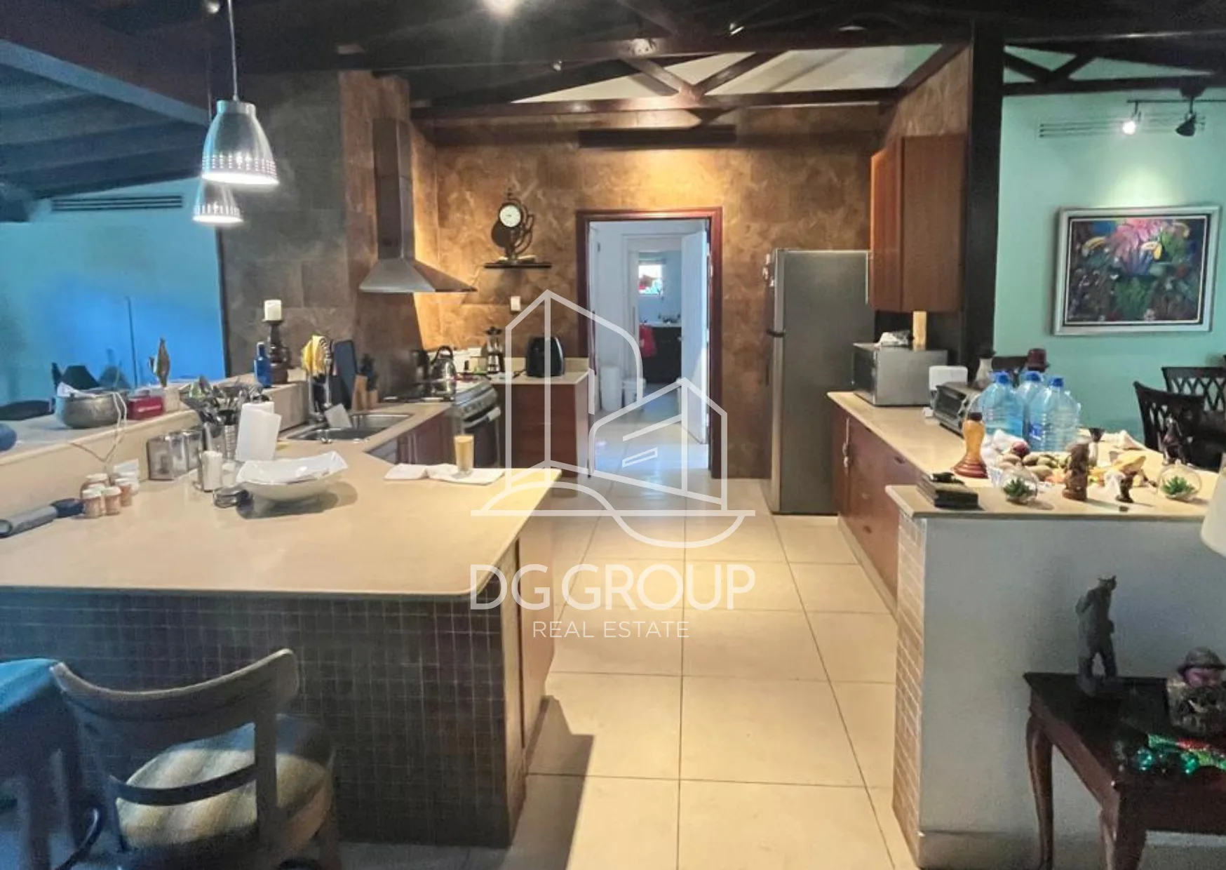 Venta de casa en Ancón Llanos de Curundú en Ciudad de Panamá – 300 m², 4 recámaras – foto 2 de 8
